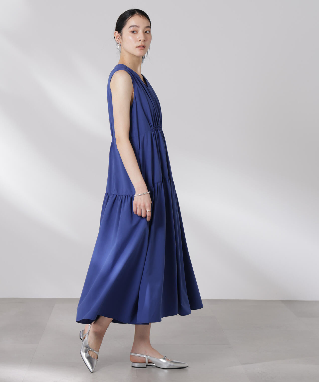 ARC'TERYX ネイビー Vネック ワンピース ARC'TERYX ネイビー Vネック