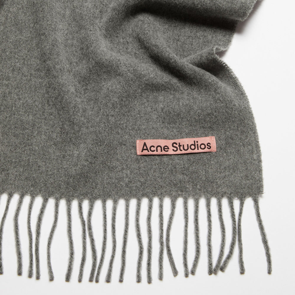 FRINGE WOOL SCARF NARROW – OBLIGE