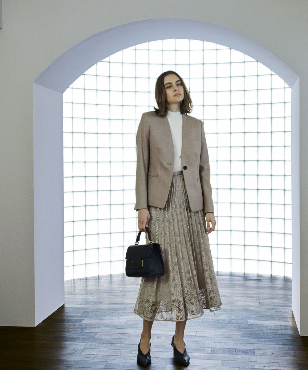 VERY NaVY2024年12月号掲載】グロッシーレース プリーツスカート