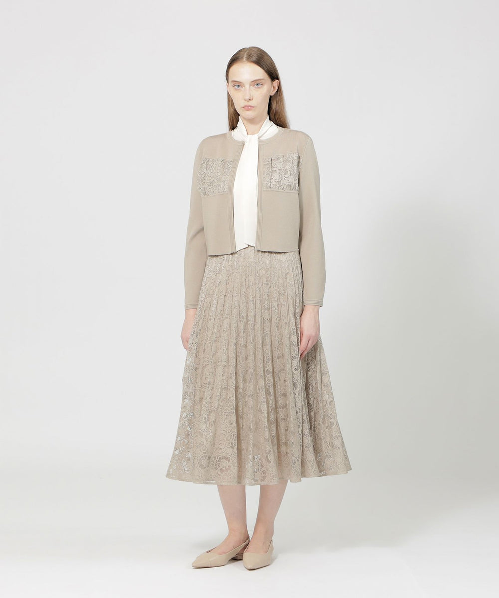 VERY NaVY2024年12月号掲載】グロッシーレース プリーツスカート