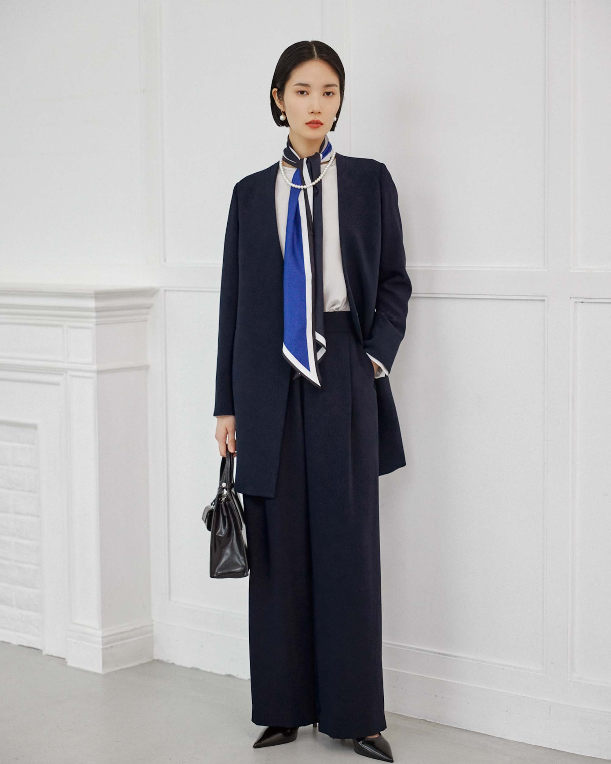 シルク剣先スカーフ- SOÉJU online store｜上質な大人の女性のための