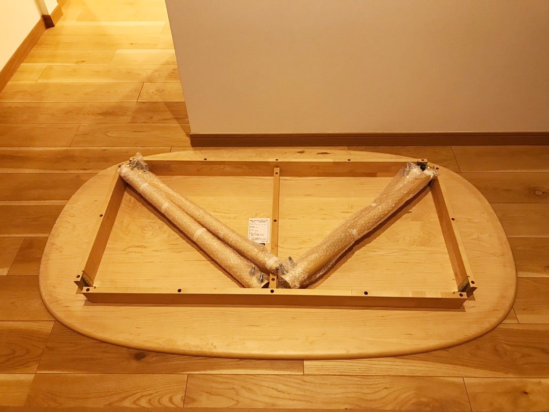 メルカリの「梱包・発送たのメル便」で大型家具のダイニングテーブルを