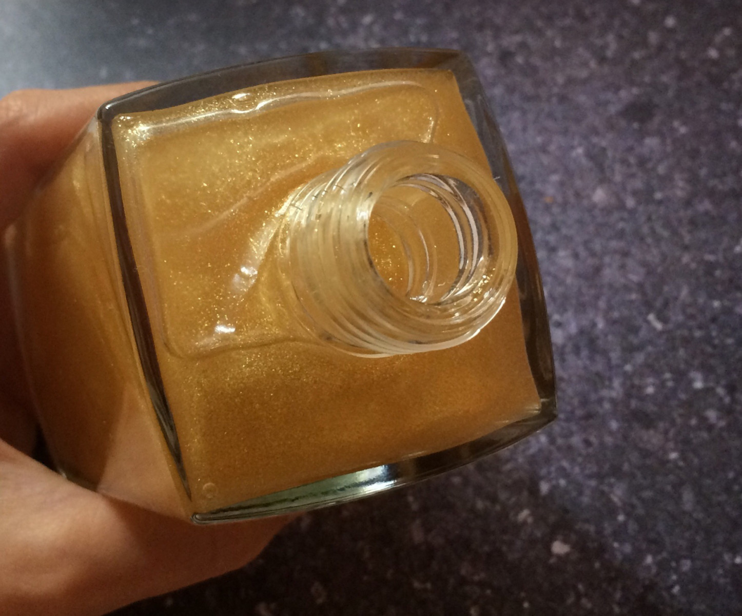 インスタ映え♡キラキラゴールドのCHANELのジェルパフュームは