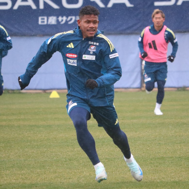 2025チームオフィシャルトレーニングウェア発売のお知らせ | ニュース