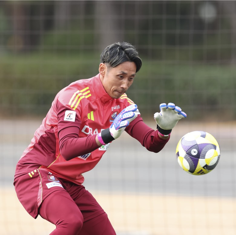 2025チームオフィシャルトレーニングウェア発売のお知らせ | ニュース