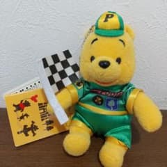 新品 タグ付き プーさん トゥモローランド ぬいぐるみバッジ - メルカリ