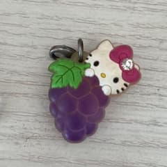 キティちゃん キーホルダー ストラップ ぶどう 山梨県 - メルカリ