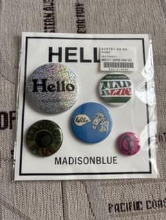 新品マディソンブルー 缶バッジ 未開封 - メルカリ
