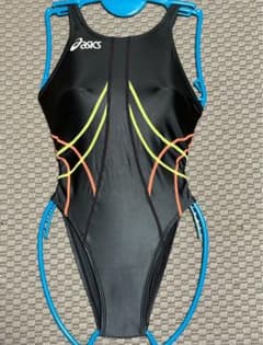 m49361228886_1.jpg?1732054340