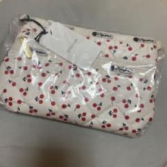 神崎恵コラボ レスポートサックポーチ チェリー柄 - メルカリ