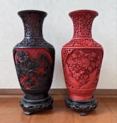 堆黒•堆朱花瓶2個セット 骨董品 細密彫刻 中国美術漆工芸 花台付き