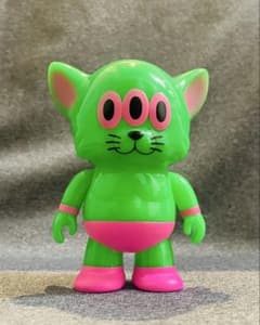 One up アートジャンキー カームキャットレスラー ソフビ - メルカリ