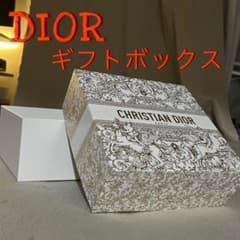Dior ギフトボックス 正方形 - メルカリ