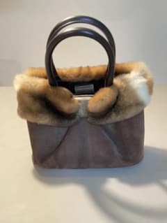 mana様専用】フェラガモ ヴァラリボン スエード ファーハンドバック