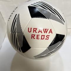 浦和レッズサッカーボール 公式球 - メルカリ