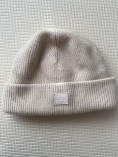 yorinan様専用】Acne Studios ニット帽 OS クリーム色 - メルカリ