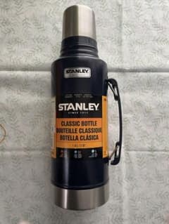 スタンレー 1.9L クラシックボトル ステンレスボトル 水筒 旧ロゴ