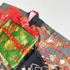 フルセット 七五三7歳女の子 赤黒地絹毬牡丹 新品袋帯緑地 簡単半襟