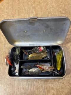 UMCO P-9 オールド アムコ タックルボックス ＋フライ 毛鉤 セット