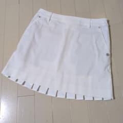 セントアンドリュース ホワイト プリーツスカート - メルカリ