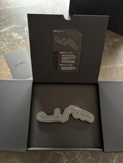 2025 鈴鹿 AMG PETRONAS F1サーキットペーパーウエイト - メルカリ