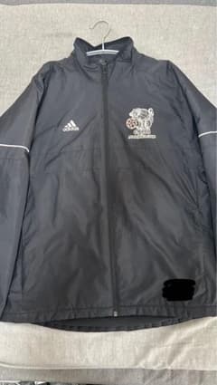 近江高校サッカー部ウインドブレーカー - メルカリ