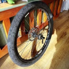SURLY 完組リアホイール シングルスピードハブ 26インチ 中古 - メルカリ