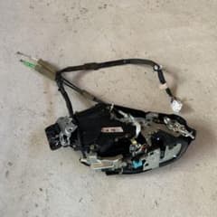 トヨタ セルシオ30 31 後期 ドアロックアクチュエーター 右後 リア