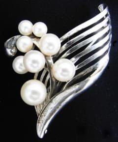 ミキモト(MIKIMOTO) 925シルバー(銀製)スズラン（鈴蘭)真珠ブローチ