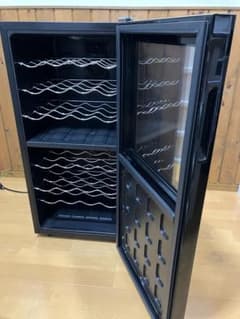 中古美品(凹み有)】ottostyle.jp ワインセラー(最大32本収納) - メルカリ