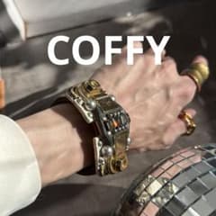 COFFY レザー メタル 装飾バングル ブレスレット - メルカリ