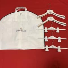 MONCLER ガーメントバッグ ＆ホワイトハンガー2本＆パンツハンガー3本