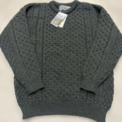 新品タグ付きAran Crafts オリーブ色ユニセックスニットアイルランド製
