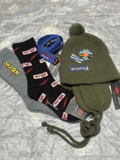 ストレンジャーシングス ニコアンドWSQK ニット帽 靴下 ベルトSET