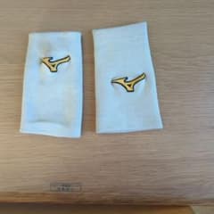 村上宗隆選手リストバンド 実使用 支給品 - メルカリ