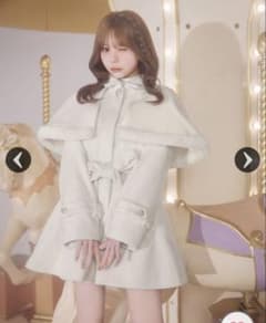 わ*か様 ミシェルマカロン ファー付きケープフレアコート xs - メルカリ