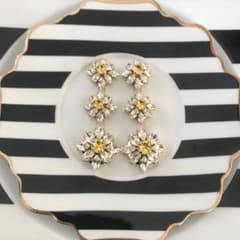 S*A様 Blooming DAISY イヤリング casaceleste - メルカリ