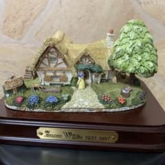 白雪姫 7人の小人の家 ジオラマ WDW ディズニーランド - メルカリ