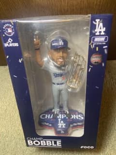 MLB ボブルヘッド 2024 WSトロフィー付き/T・ヘルナンデス - メルカリ
