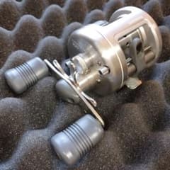 シマノ 初代カルカッタ100 新品未使用 デッドストック カルカッタ 100