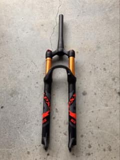 XC32エアーサスペンションブラック/オレンジ - メルカリ