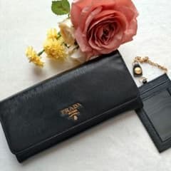 PRADA 長財布 パスケース ゴールドロゴ ブラック ヴイッテロムーブ