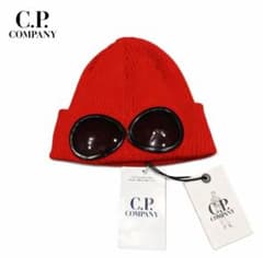 レア配色黒✕赤 C.P. COMPANY 赤ニット帽 - メルカリ