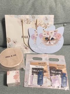 Paul & JOE 新作クリームファンデーション201 限定ポーチ - メルカリ