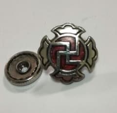 Japanese 11.5kg様 専用 少林寺拳法 旧盾卍 三段徽章 バッチ - メルカリ