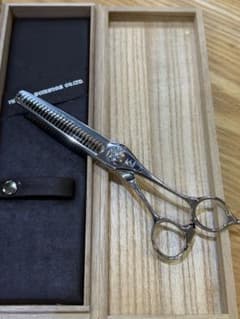 美品】美容師 山神剣 ダブルニ梳き ステンレス製 | Shop at Mercari