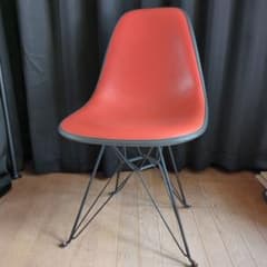 イームズ サイドシェルチェア ナウガハイドレザー オレンジ エッフェル