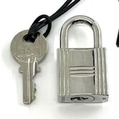 HERMES カデナ シルバー 101番 チャーム キーホルダー 0473a10 - メルカリ