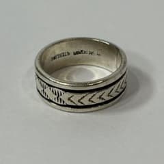 ナバホ族 ブルースモーガン作 スタンプワークリング インディアン