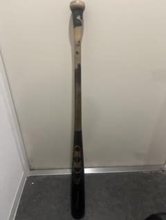 伊藤隼太選手のバットです。 実打可能です！！ 85センチです。 - メルカリ